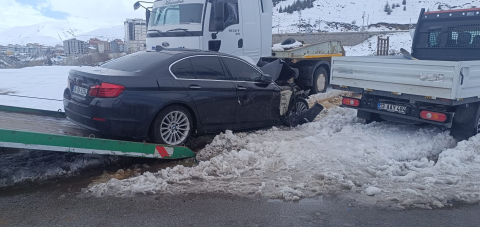 Bitlis'te 2 ayrı kazada 12 yaralı