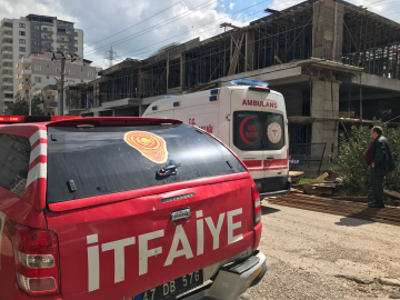 İnşaatta akıma kapılıp 3’üncü kattan düşen işçi yaralandı