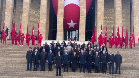 Bakan Tekin, öğrencilerle Anıtkabir'i ziyaret etti