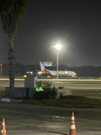 Uçakta rahatsızlanan pilot nedeniyle acil iniş