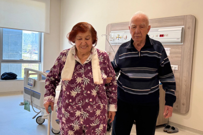 Felçli kadın, 'robotik rehabilitasyon' ile ayağa kalktı