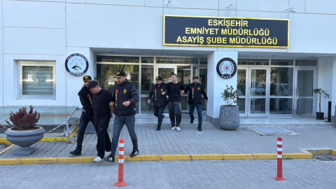 Eskişehir’de ‘yan bakma’ cinayeti şüphelileri adliyede