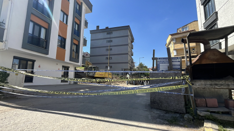 Temel kazısında toprak kaydı; 5 katlı apartman tahliye edildi