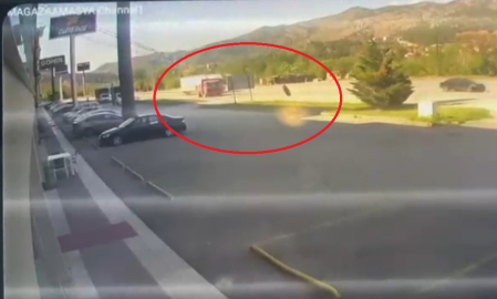 Kamyonun fırlayan tekeri, mağazaya daldı; o anlar kamerada