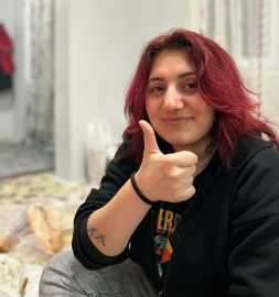 Burun estetiği ameliyatı sonrası ölen Hatice, gelinlikle son yolculuğa uğurlandı