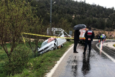 Mersin'de TIR ile çarpışan otomobilin sürücüsü öldü