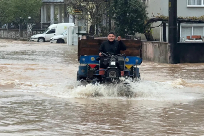 Sakarya'da sağanak; dere taştı, mahalleyi su bastı