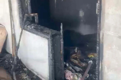 Aydın'a binada çıkan yangın, bitişikteki iki binaya daha sıçradı (2)