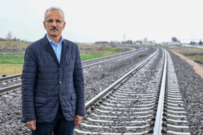 Bakan Uraloğlu: Mersin limanları, ticaret yollarına yüksek hızda bağlanacak