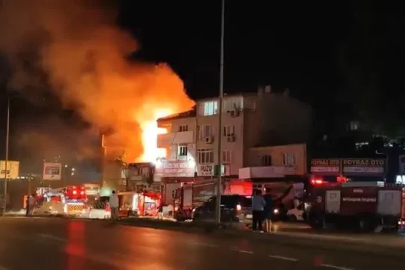 Bursa'da 2 katlı binada yangın