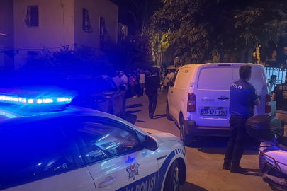 Babasının cenazesiyle 2 gün aynı evde yaşadı