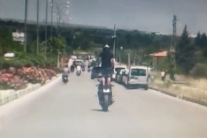 Trafikte ayağa kalkarak motosiklet kullanan sürücüye 46 bin TL ceza 