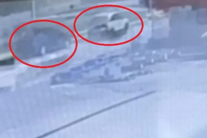 Kayseri’de iki otomobilin çarpıştığı kaza kamerada; 2 yaralı