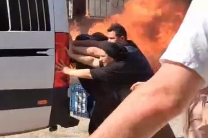 Mahalleli seferber oldu, minibüsü yanmaktan kurtardı